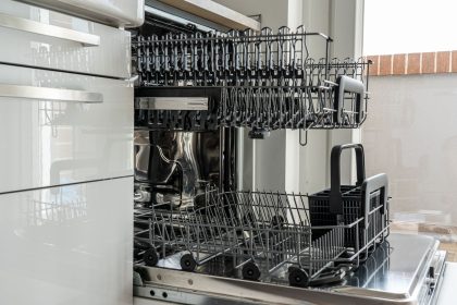 intérieur d'un lave vaisselle